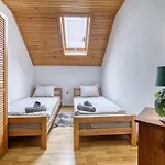 Semesterbostad Maklen By Interhome *