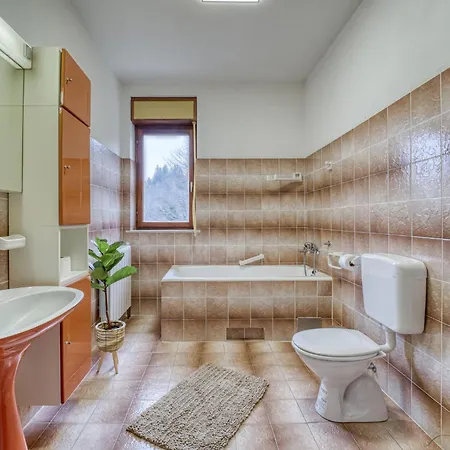 Сasa de vacaciones Maklen By Interhome